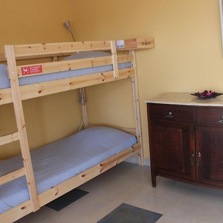 Ericeira Chill Hill Hostel & Private Rooms - Peach Garden Oda fotoğraf