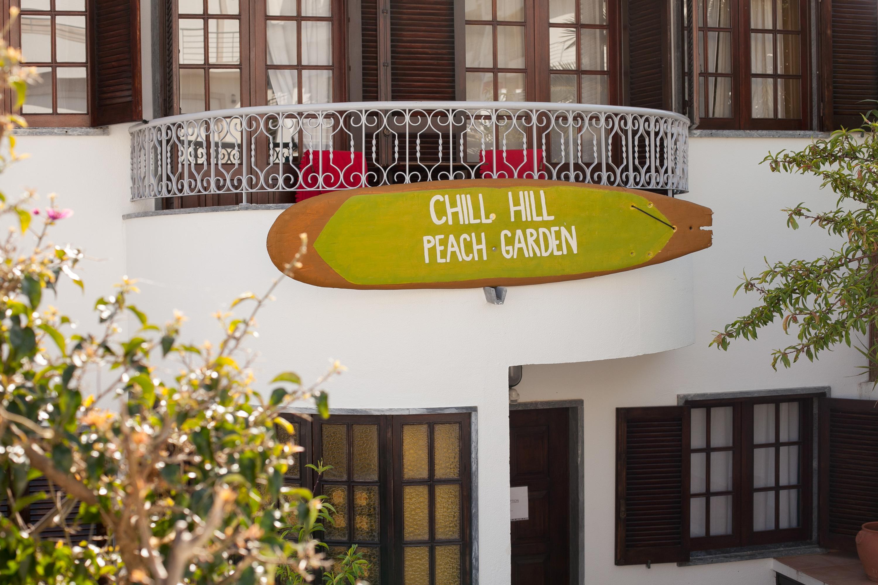 Ericeira Chill Hill Hostel & Private Rooms - Peach Garden Dış mekan fotoğraf