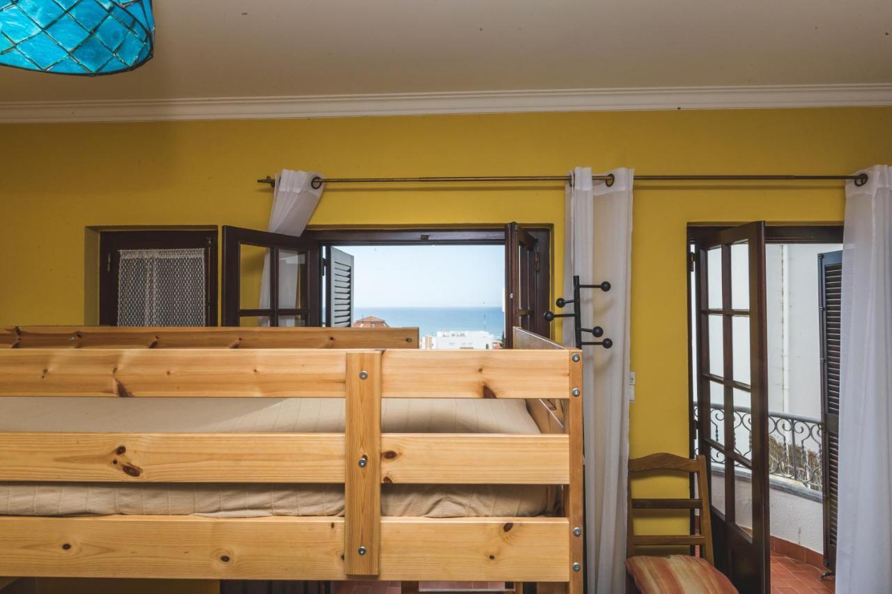 Ericeira Chill Hill Hostel & Private Rooms - Peach Garden Dış mekan fotoğraf