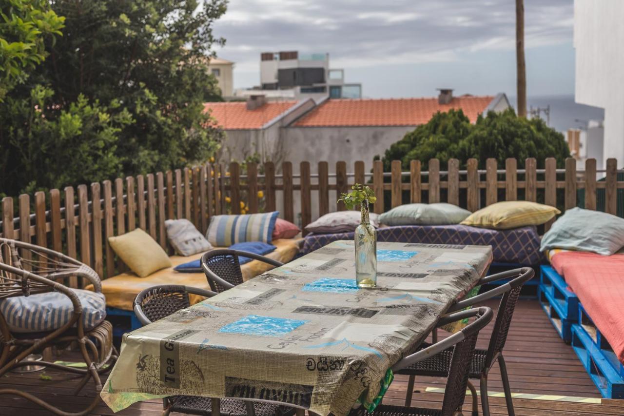 Ericeira Chill Hill Hostel & Private Rooms - Peach Garden Dış mekan fotoğraf