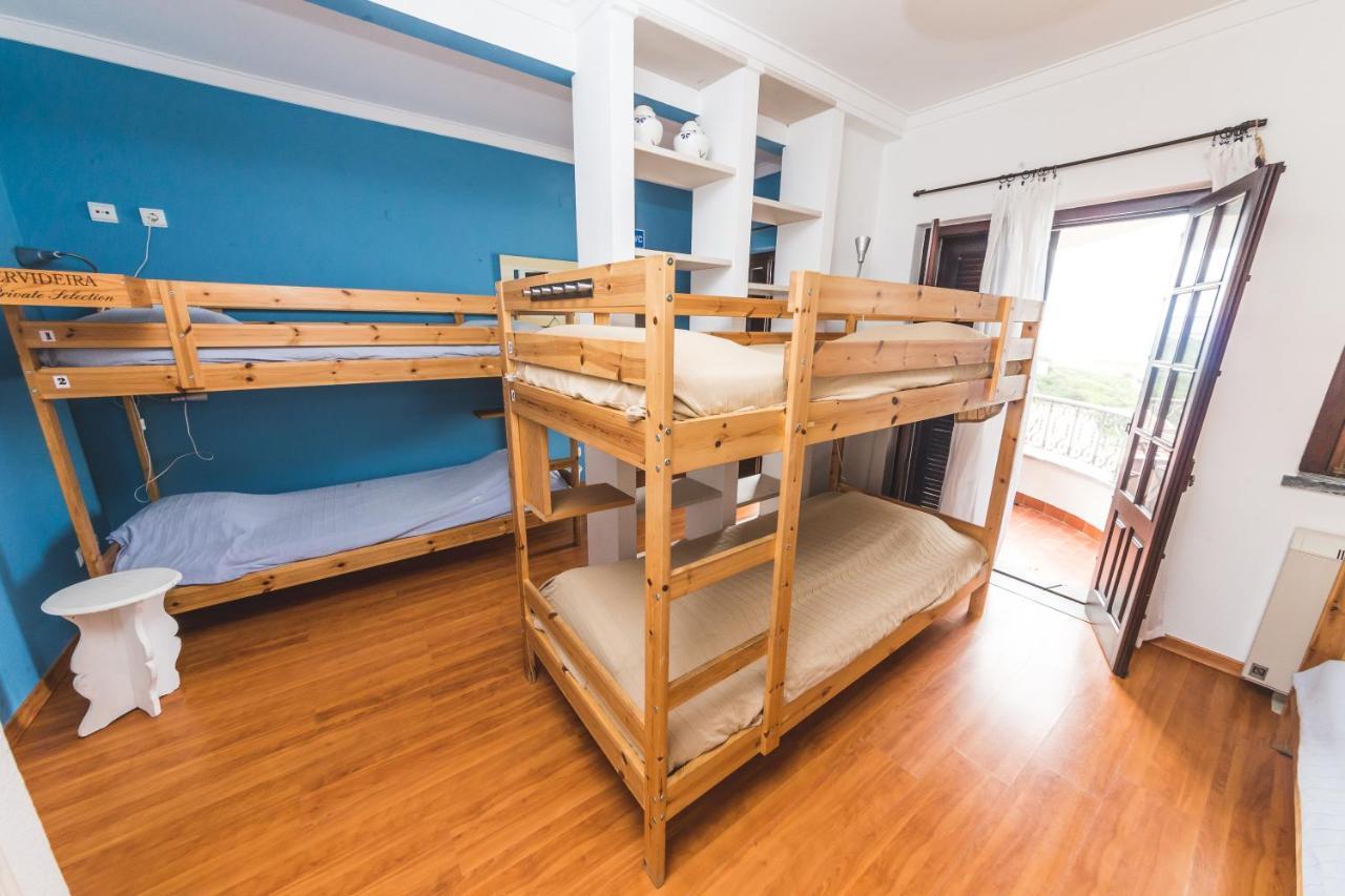 Ericeira Chill Hill Hostel & Private Rooms - Peach Garden Dış mekan fotoğraf