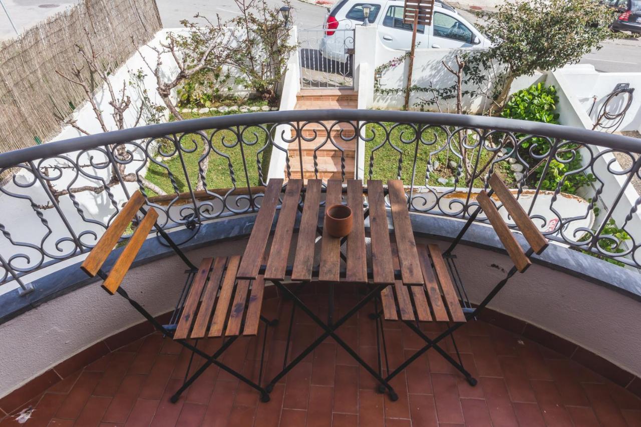 Ericeira Chill Hill Hostel & Private Rooms - Peach Garden Dış mekan fotoğraf