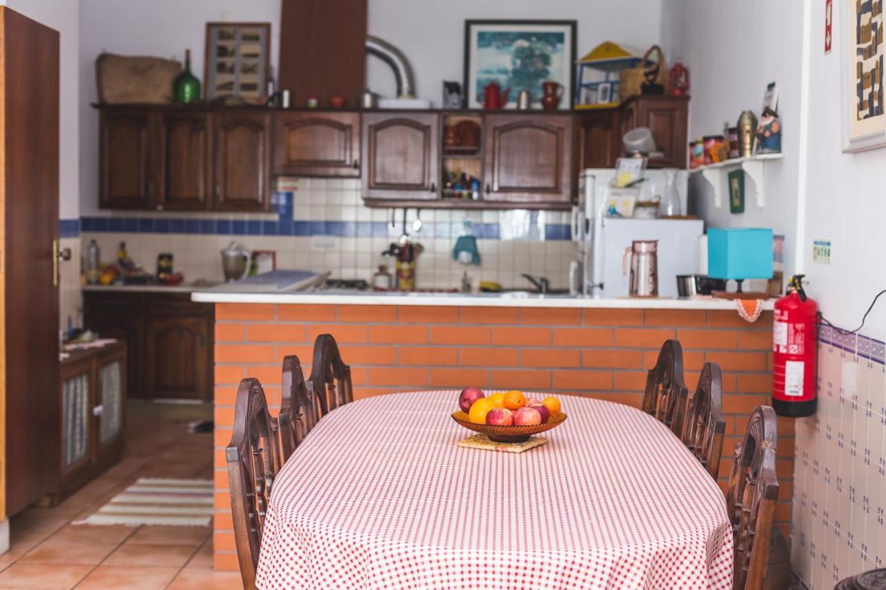 Ericeira Chill Hill Hostel & Private Rooms - Peach Garden Dış mekan fotoğraf