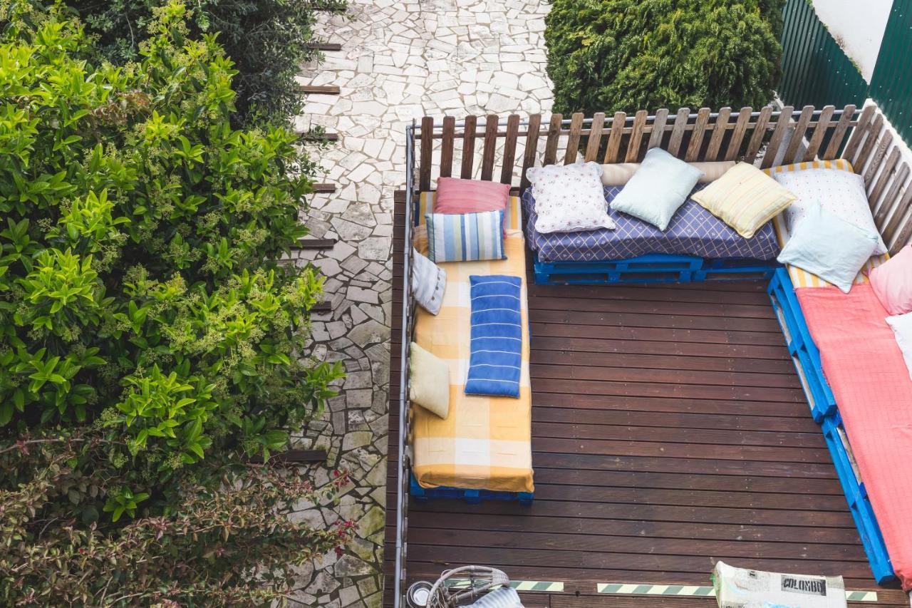 Ericeira Chill Hill Hostel & Private Rooms - Peach Garden Dış mekan fotoğraf